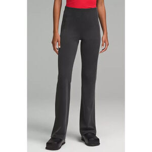 Lululemon Women’s Ribbed Softstreme Flared Pant Regular Sz 10 Athletic Stretch